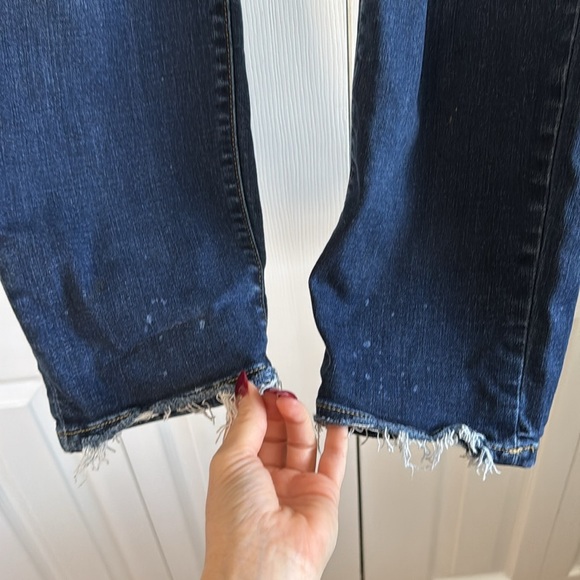 Judy Blue | Boyfriend Fit | 9/29 | Heavily Distressed - Picture 5 of 11